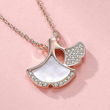 Women's Western Necklace Chain with Pendant